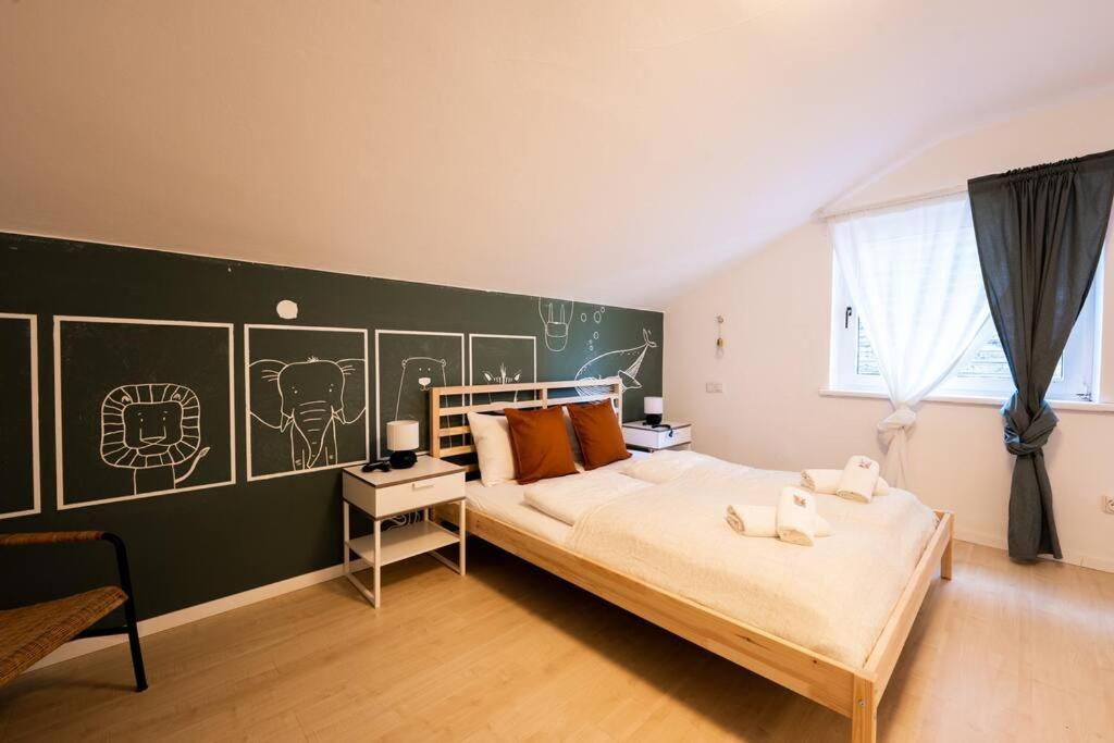 Kuscheliges Haeuschen In Idyllischer Nachbarschaft Innsbruck Exterior foto